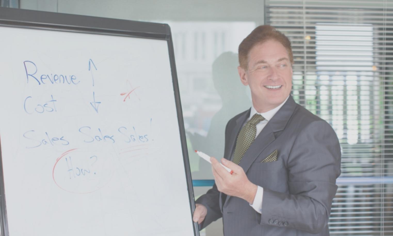 Erfolgreiche Finanzanalysten arbeiten mit modernen Tools und Datenvisualisierungen